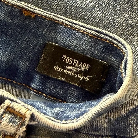 Express Mid Rise FlexX 70’s Flare Denim Jeans in Classic Blue - Picture 8 of 11
